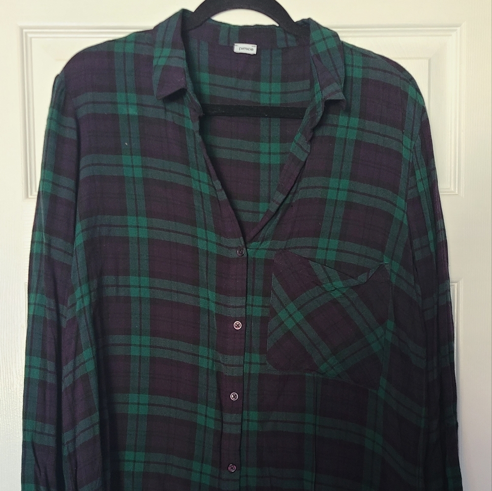 Plaid shirts.